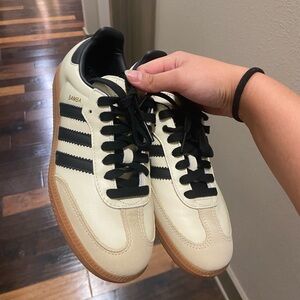 Womens adidas originals Samba
'Cream White Sand Strata' ID0478